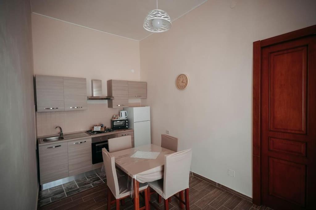 Historical Center Valery Sweet House Apartment Napoli Exterior foto