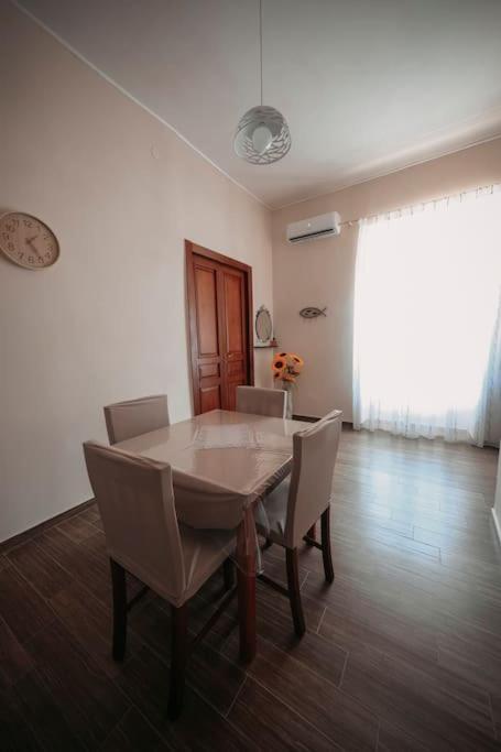 Historical Center Valery Sweet House Apartment Napoli Exterior foto